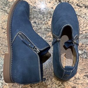 Hush Puppies Navy Suede Chukka Boots